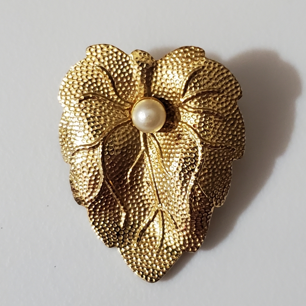 Vintage brooch grape leaf pearl brushed gold 50's estate wedding vtg